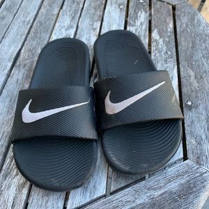 Nike slippers